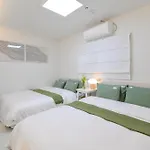 Mineheal Stay- Private Entire House In Seoul - Near Ehwa, Sinchon, Hongdae Station With Pick Up Service
