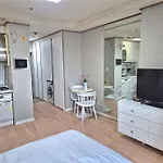 Sinsa Urban House