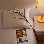 Urban Corner Stay New Building 2 Rooms, 1 Living Room, 1 Kitchen # Seokchon Lake Cherry Blossom # Lotte World # Kspo