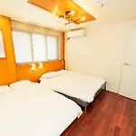3-Gu&Anne House Hongdae 6Room & 4Bath House