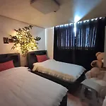 Two Room Cozy And Cool House Food Alley