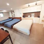 Blue Boat Hostel Myeongdong