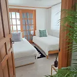 5 Min From Seongsin Univ St House