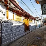 Vine Hanok Guesthouse
