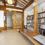 Vine Hanok Guesthouse