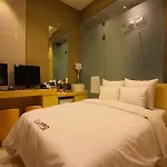 Crossing Hotel
