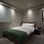 Mw Hotel