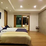 Guest House Pil Une - Hostel