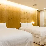 Hotel Khan