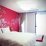 Hotel Khan