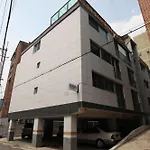 Lombard House - Hostel