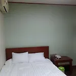 Dongdo Hotel