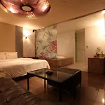Lone Star Hotel