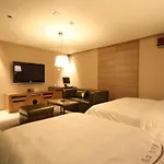 Lone Star Hotel
