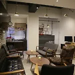 96Bun;Z Travellers Lodge