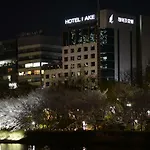 Lake Tourist Hotel
