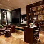 9 Brick Hotel