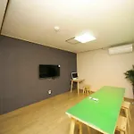 24 Guesthouse Seoul Cheongryangri