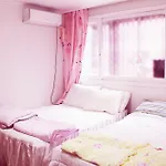 Artist 77 House