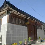 Seoul Lucky Guesthouse Hanok