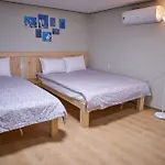 R Guesthouse