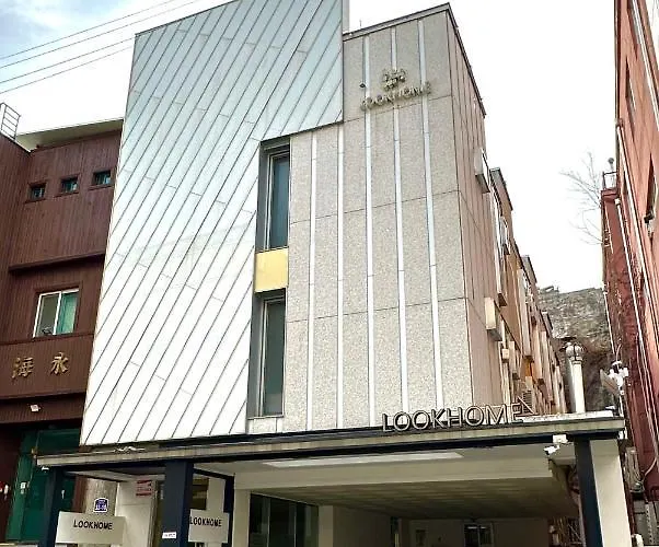 Lookhome Guesthouse Myeongdong