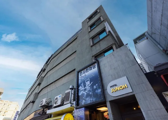 Junoh Hotel