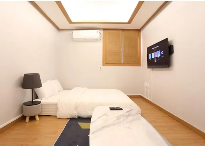 U Hotel