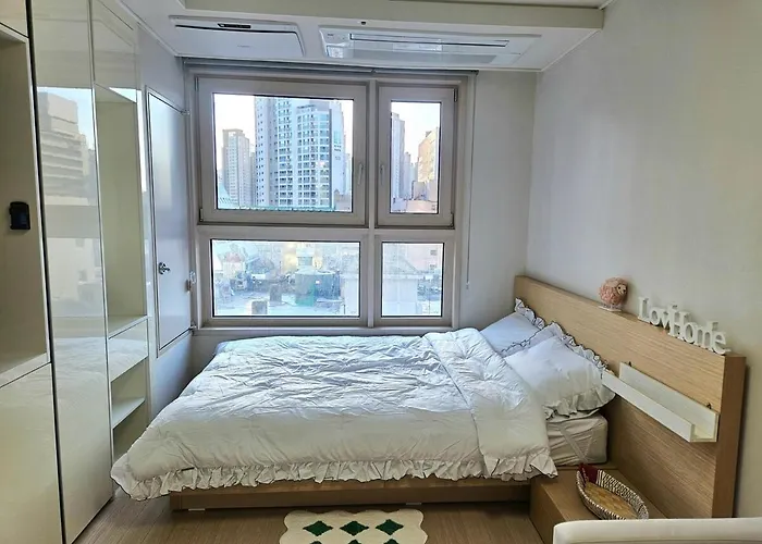 2503# Quiet Premium Stay# The Vogue Grande Retreat# All-New Furniture, Extra-Large Bed# Sinnonhyeon 1Min