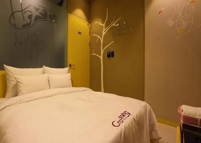 Crossing Hotel