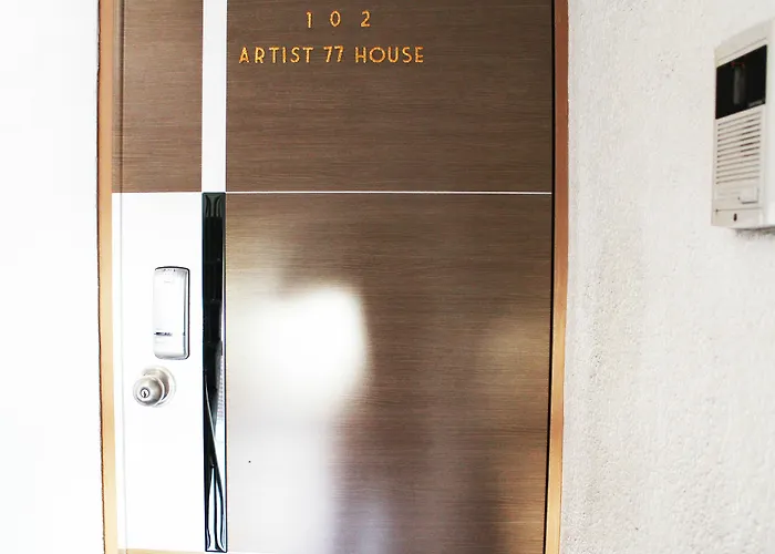 Artist 77 House