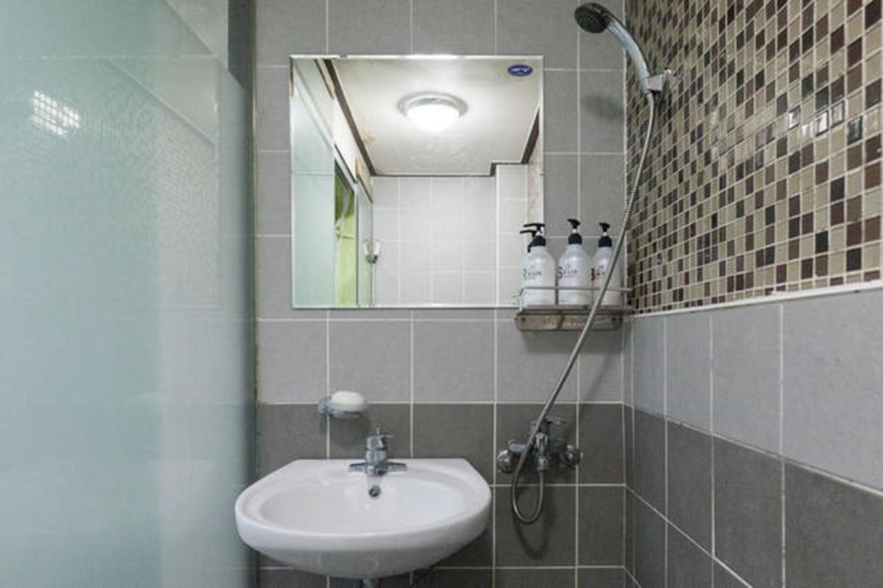 Casa de hóspedes Red Panda Myeongdong 2*