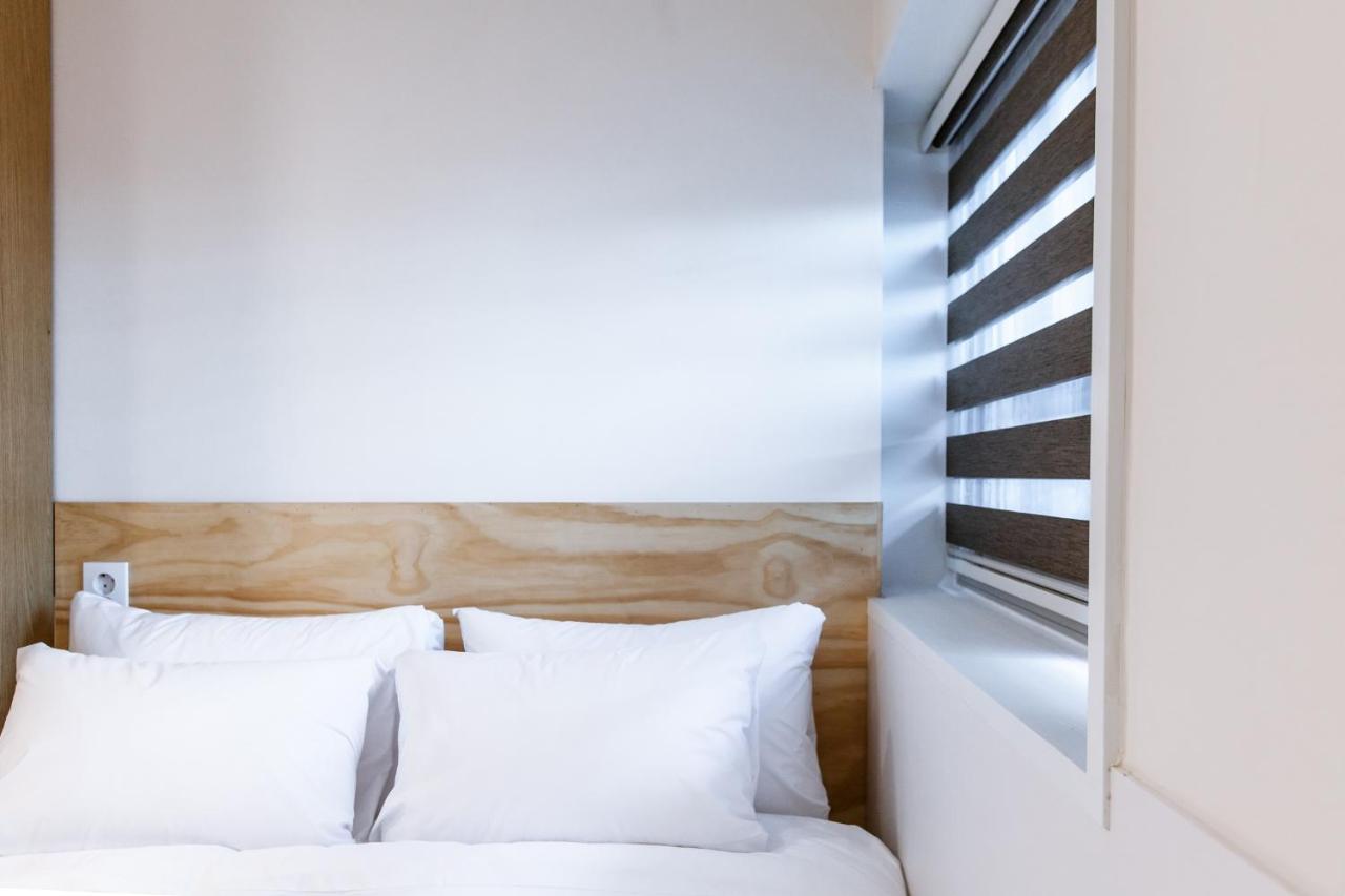 Hostel Step Myeongdong 1 *