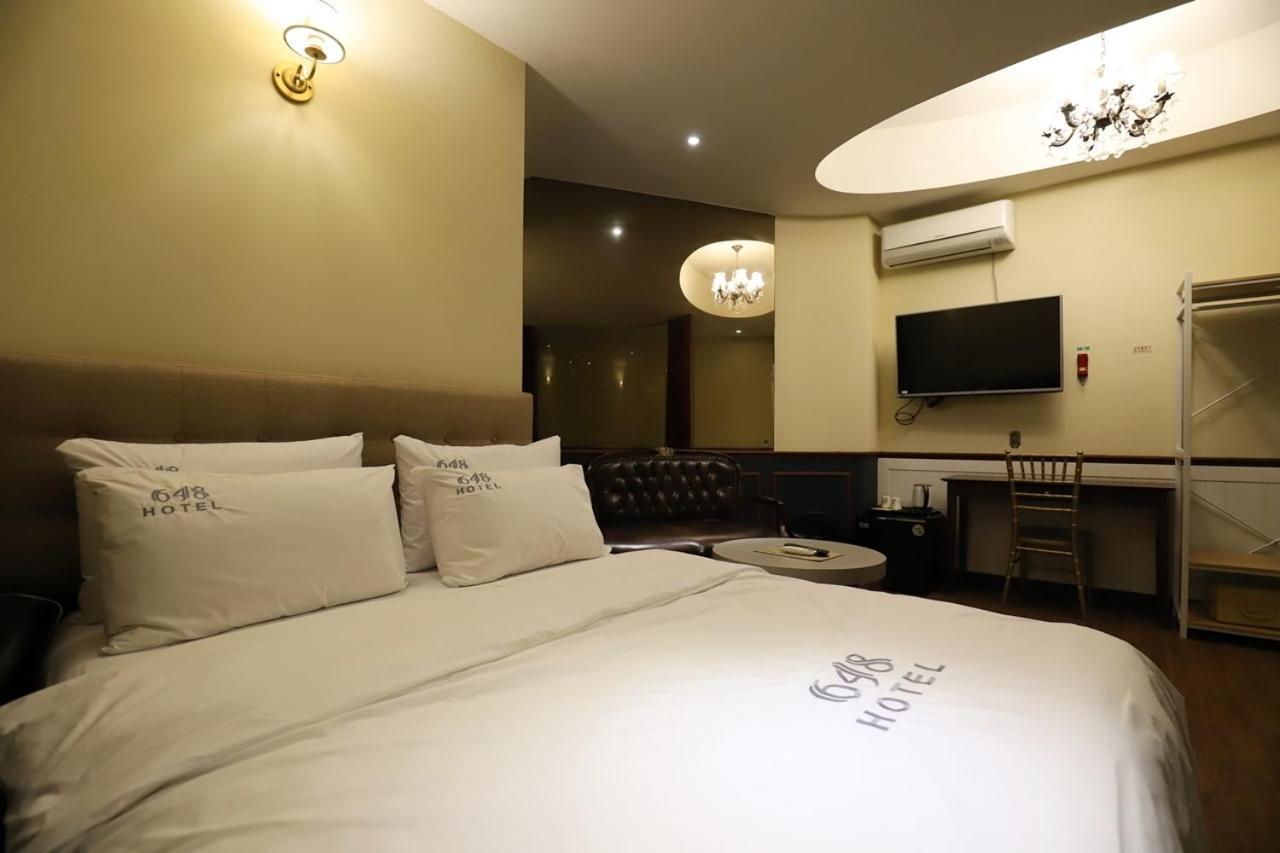 648 Hotel
