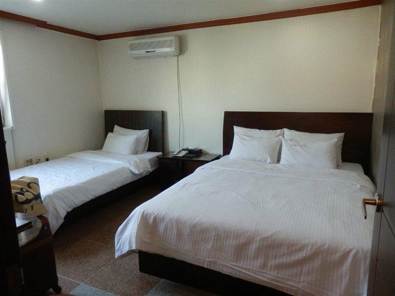 New World Hotel
