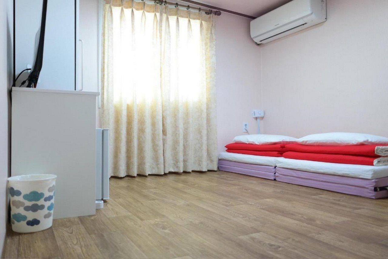 Kukje Myeongdong Guest house 2*