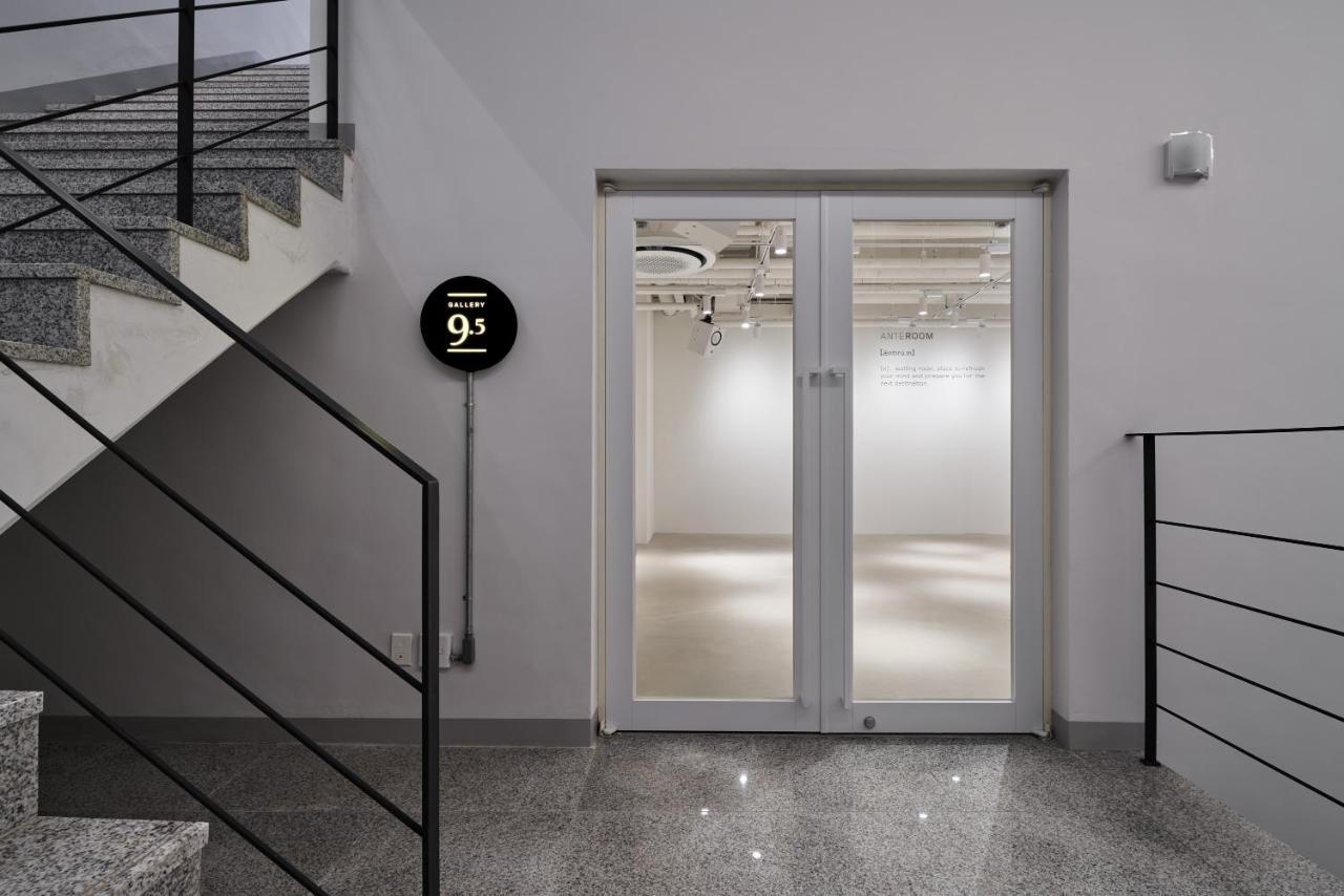 Hotel Anteroom 3*