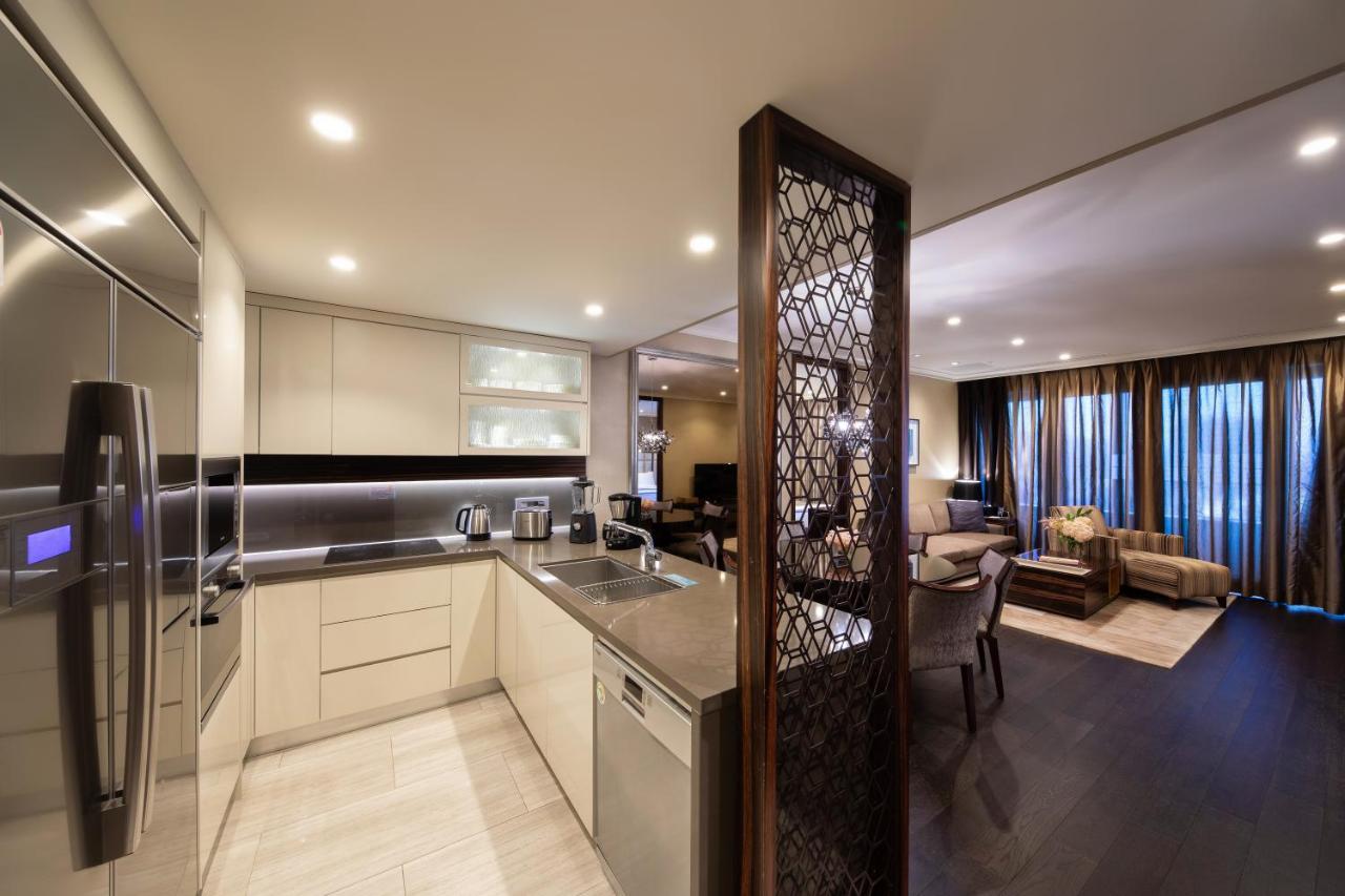 Oakwood Premier Coex Center 5*