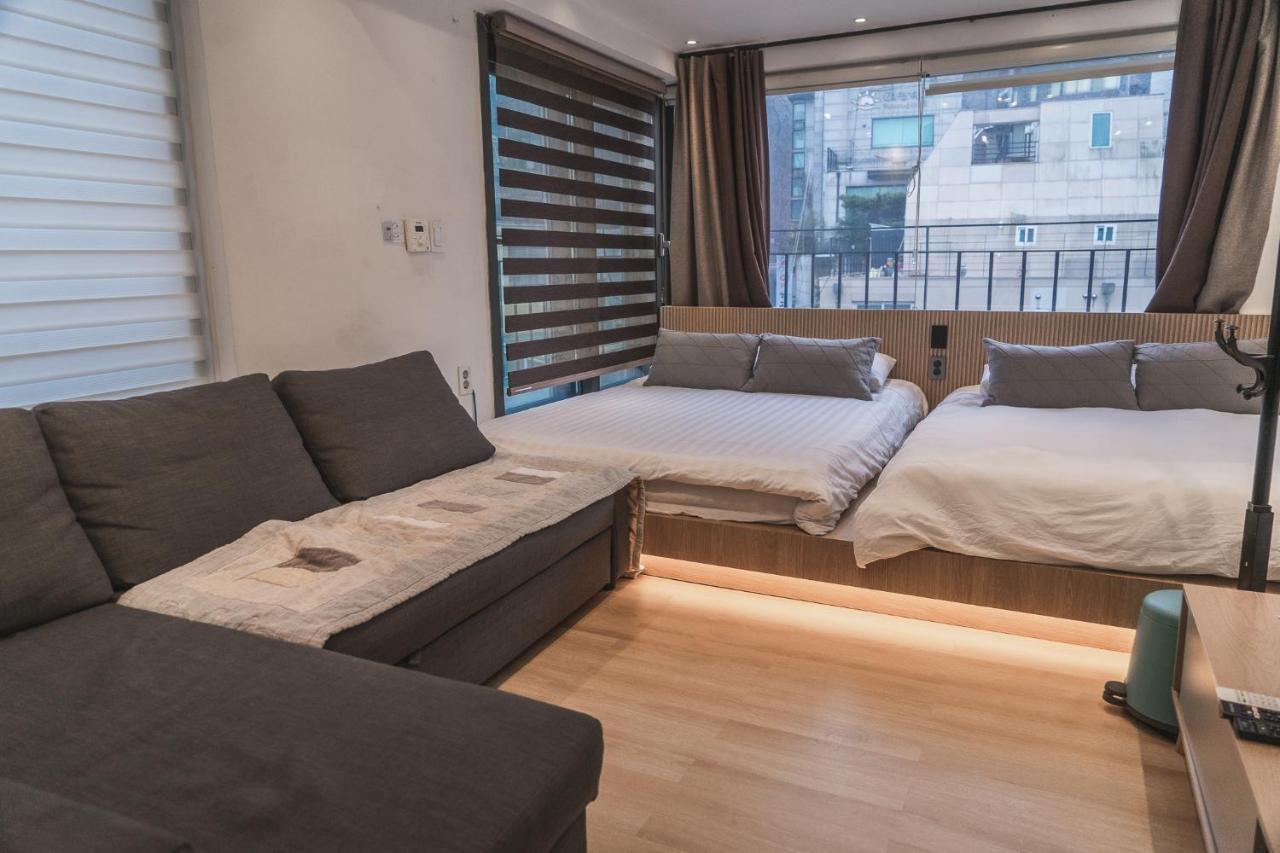 Guest house Myeongdong Artmonstay Seoul