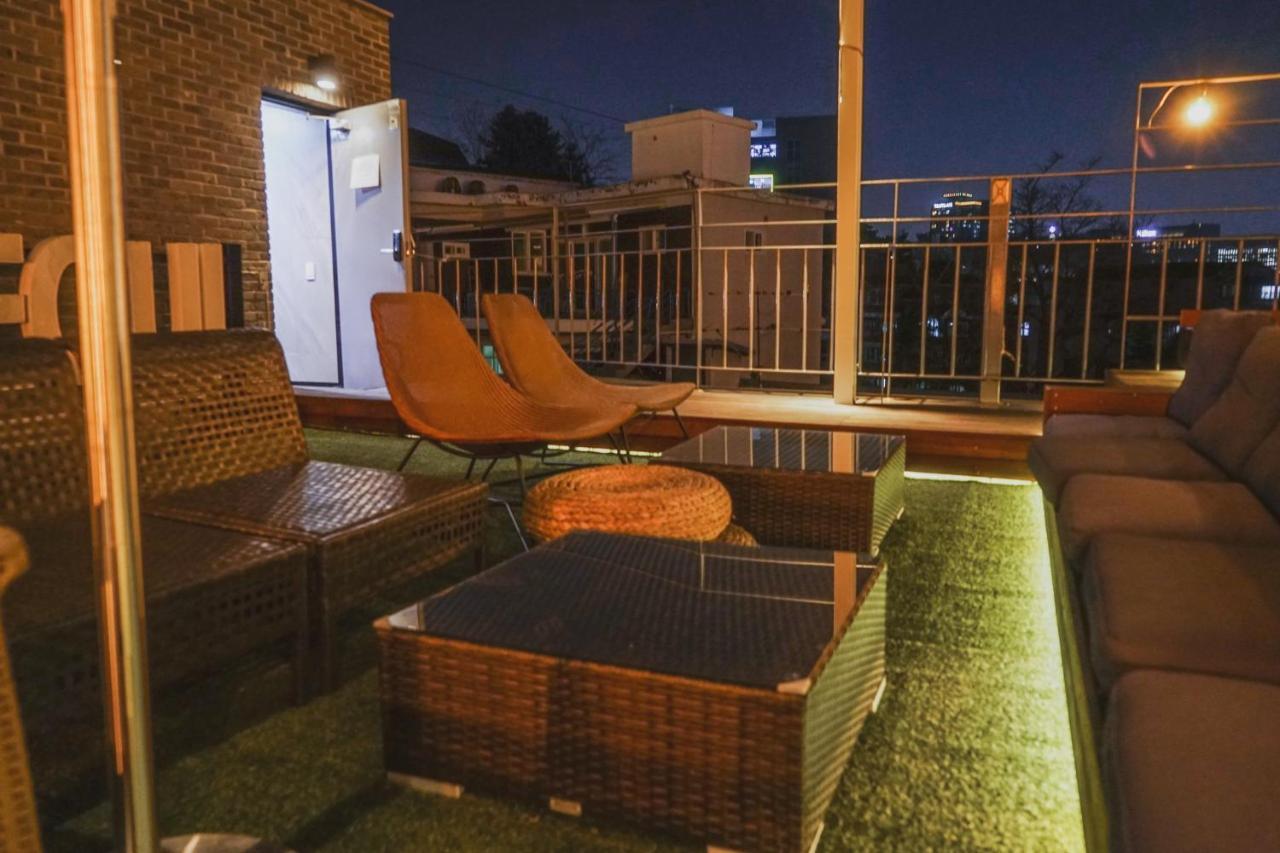 Guest house Myeongdong Artmonstay