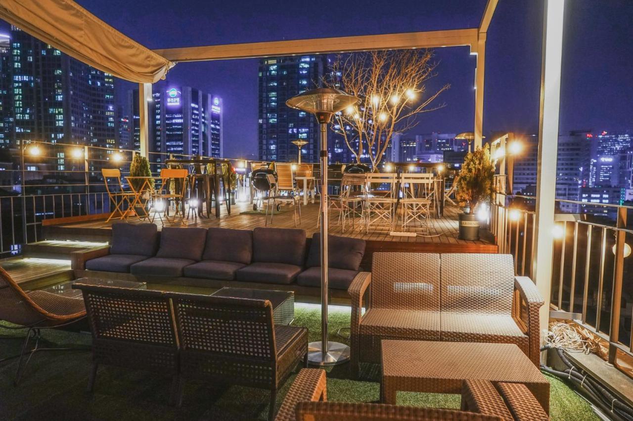 Guest house Myeongdong Artmonstay Seoul
