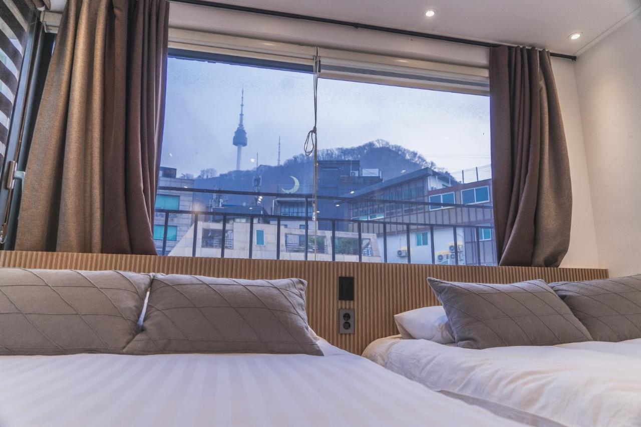 Myeongdong Artmonstay 2*