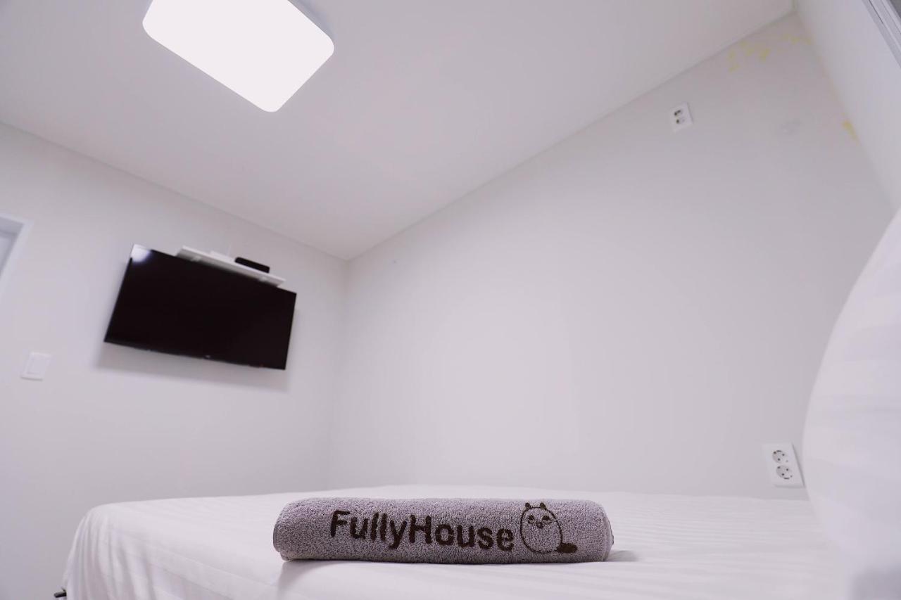 Fully Mini
