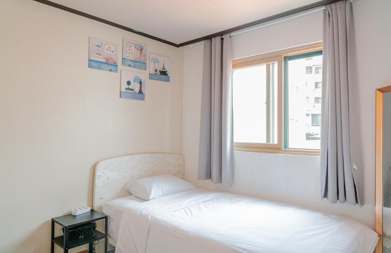 For Family Group, 4min To Station Apartment *