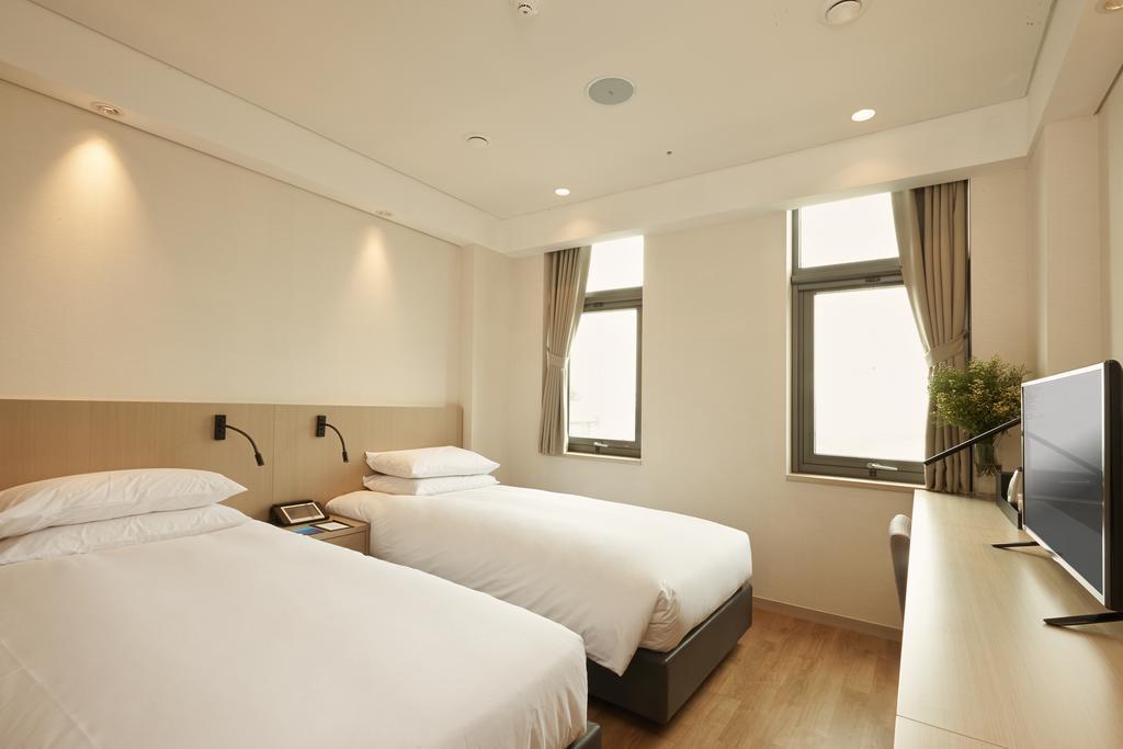 Mayplace Hotel