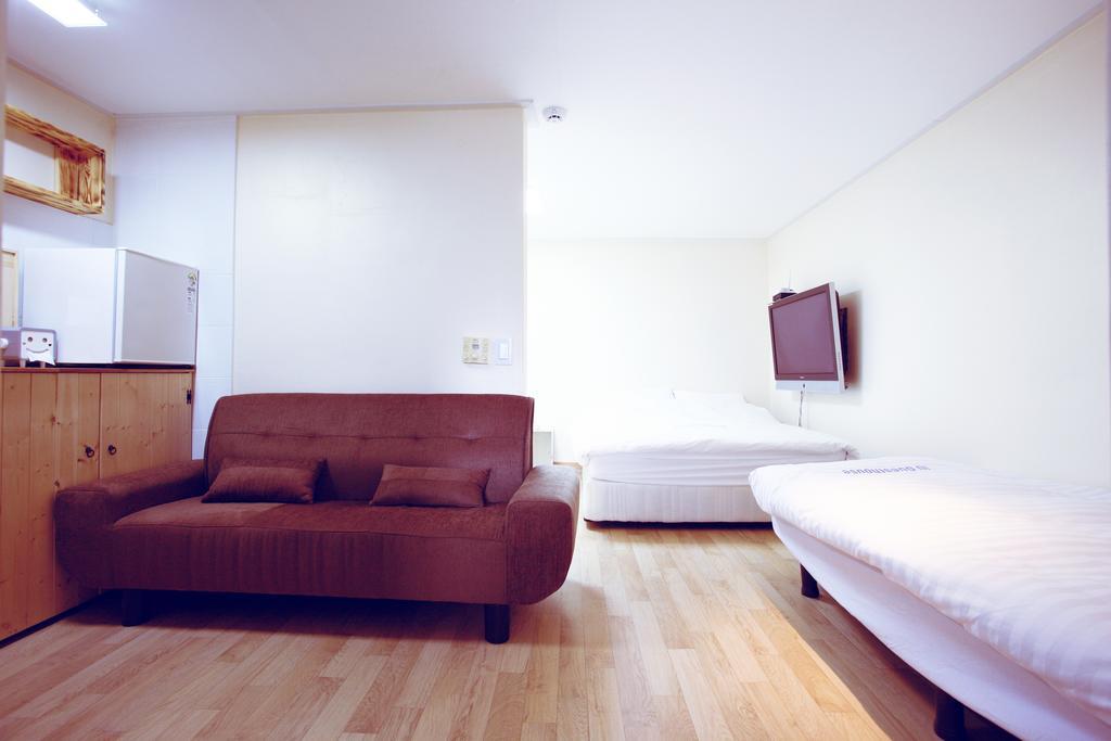 Iu Myeongdong Guest house Seoul
