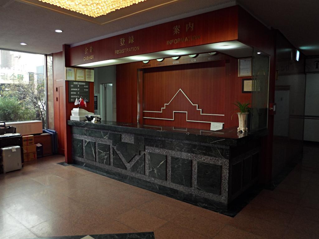 Brown Tourist Hotel
