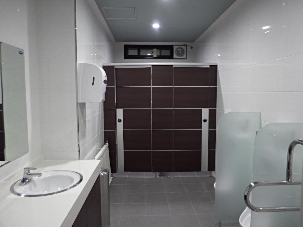 Brown Tourist Hotel 3*