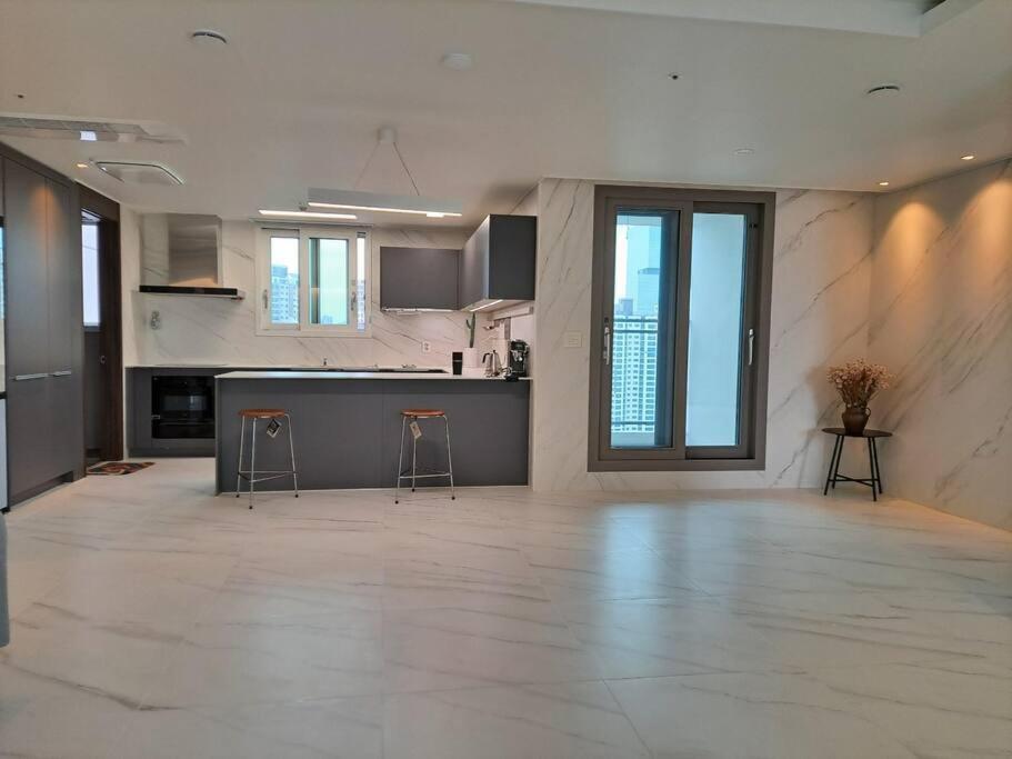 Luxury 4 Bed House Apartment Seoul