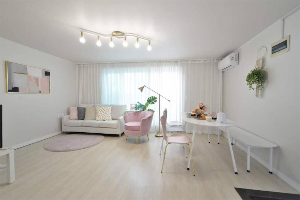 Lovely House * Seoul
